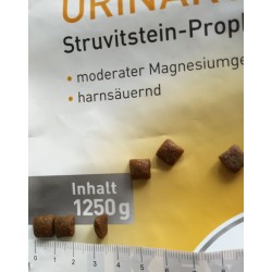 Kattovit Feline Diet Urinary mit Huhn pilnvērtīga diētiskā sausā barība kaķiem struvītu profilaksei ar vistas gaļu 0.400kg